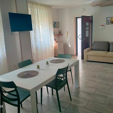 Perla Di Mare Lägenhet Montesilvano Marina Exteriör bild