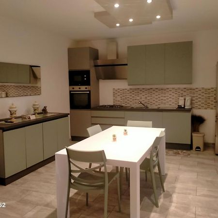 Perla Di Mare Lägenhet Montesilvano Marina Exteriör bild